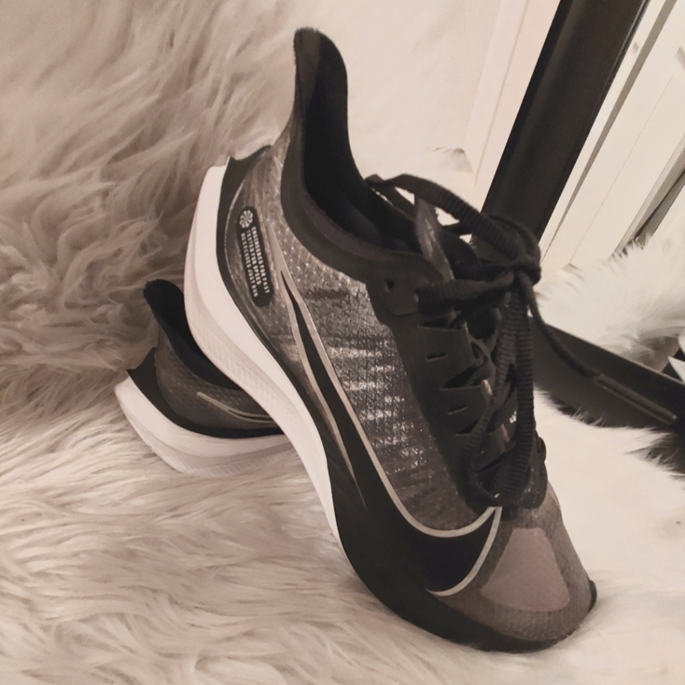 Nike Gravity Zoom